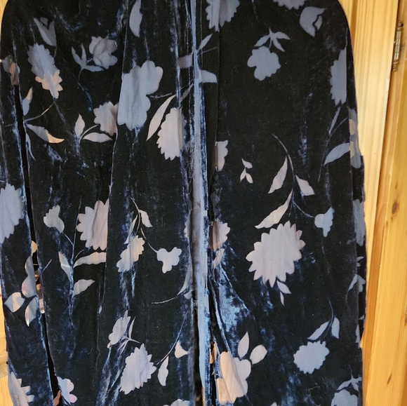 Womens scarf - Picture 4 of 8